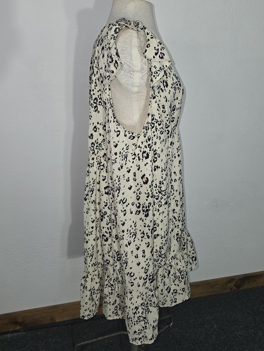 Umgee Dress Cream Leopard-Print Flutter-Cap Sleeve Dress Cream Size L - Picture 7 of 16